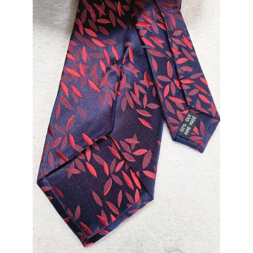 Krimson By Kwame Silk Tie Red Navy Floral Leaf Pattern Mens Necktie Modern 3